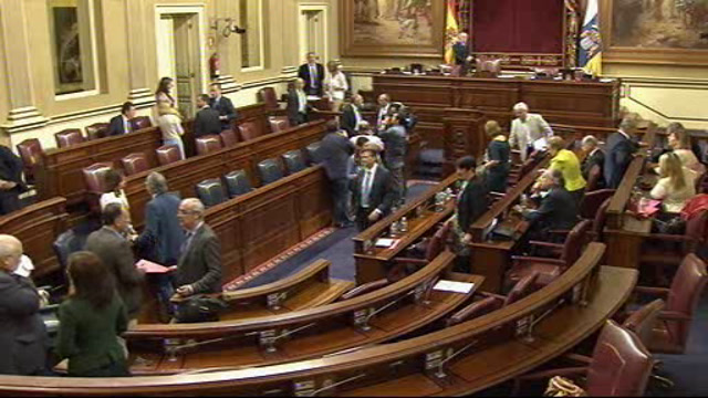 Pleno del Parlamento (Interpretación en lengua de signos)