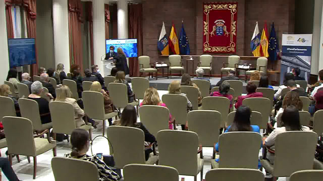 Foro Parlamento "Mujeres y techos de cristal"